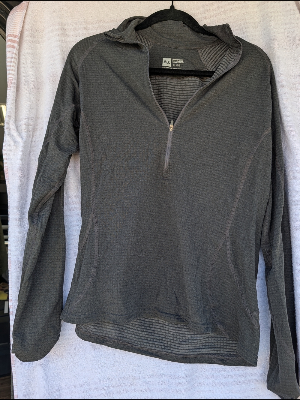 MEC Men’s Charcoal Half-Zip Performance Hoodie